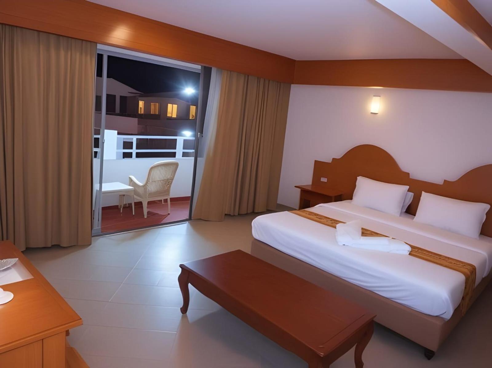 Hack Patong Beach Hotel Dış mekan fotoğraf