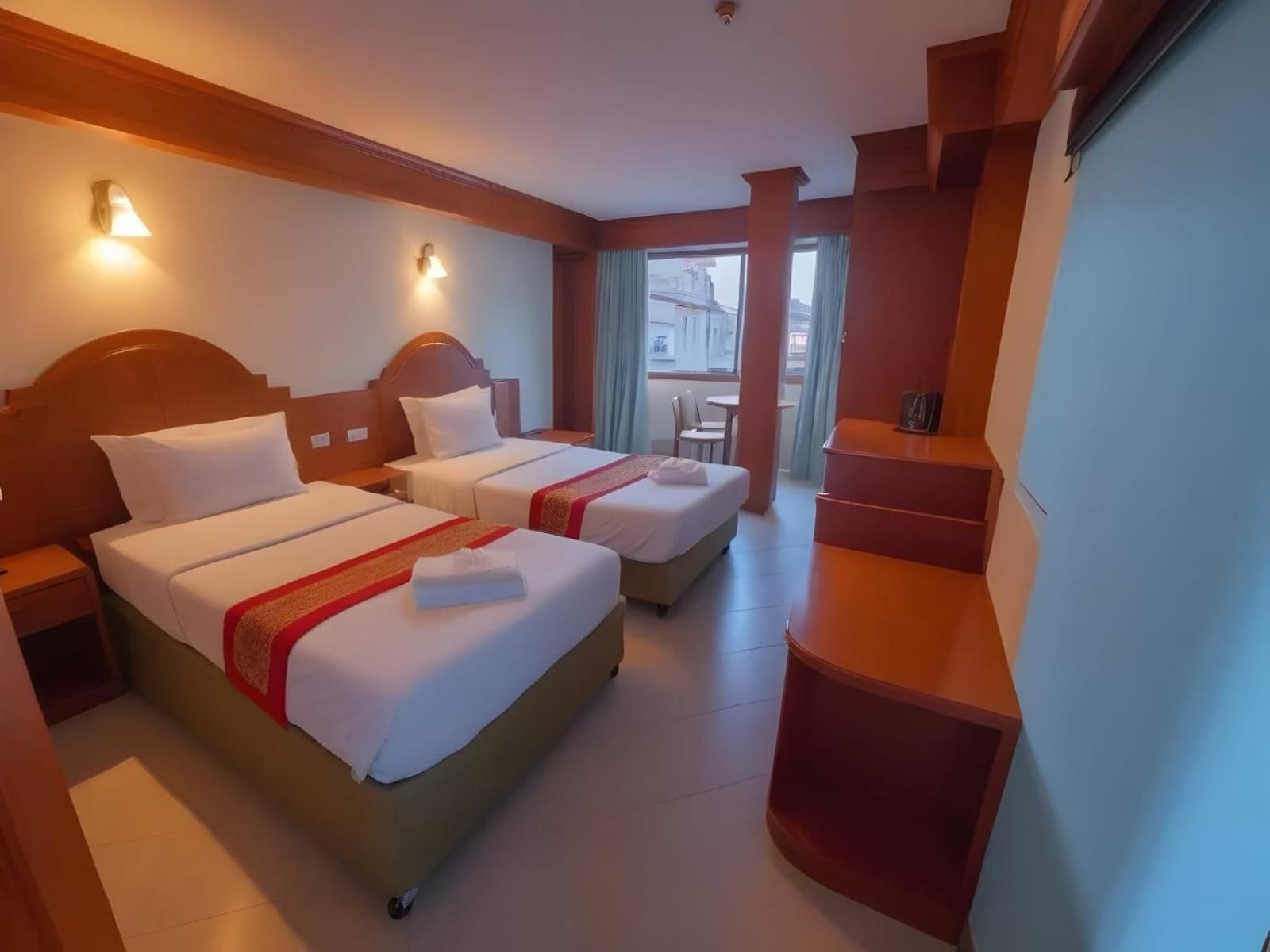 Hack Patong Beach Hotel Oda fotoğraf